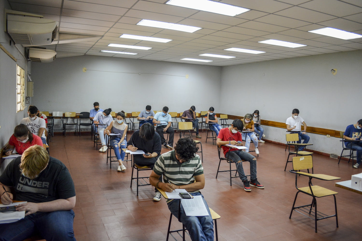 Iniciaron los exámenes de admisión de la FP-UNA - Facultad Politécnica