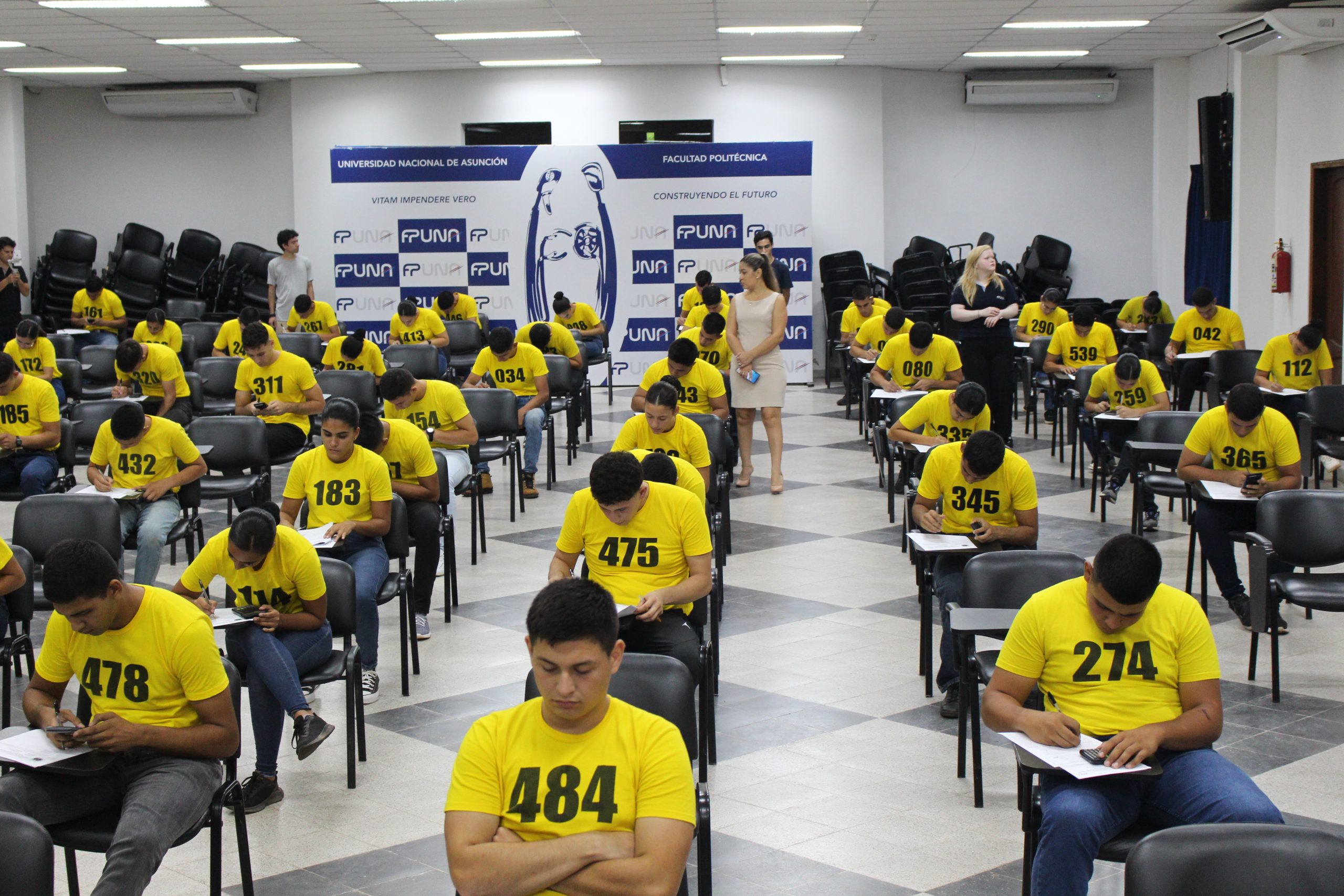 Inician exámenes de ingreso a ACADEMIL en la FP-UNA - Facultad Politécnica